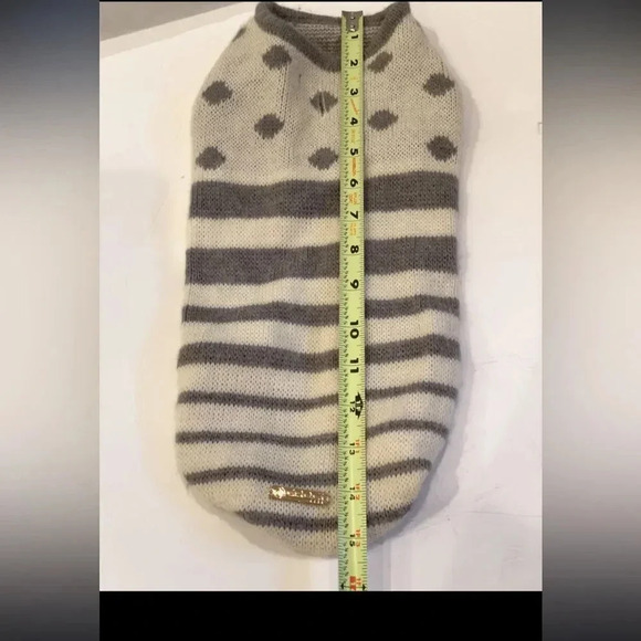 NEW CROCI KNIT GREY AND WHITE STRIPED DOG SWEATER SIZE SMALL - Picture 2 of 7